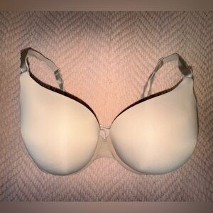 Victoria's Secret T-shirt push-up full coverage bra. Size 38DDD.